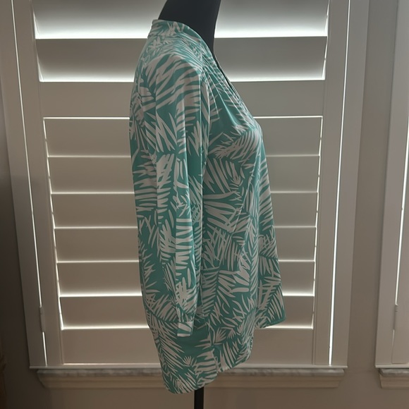 Resort Top - Picture 2 of 6